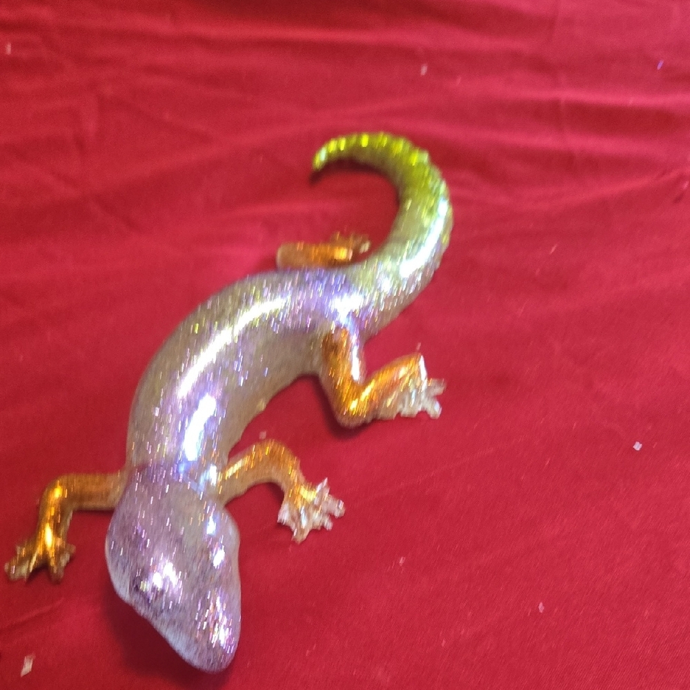 Handmade Shimmering Resin Reptile Decor - Gold and Purple - Picture 3 of 3